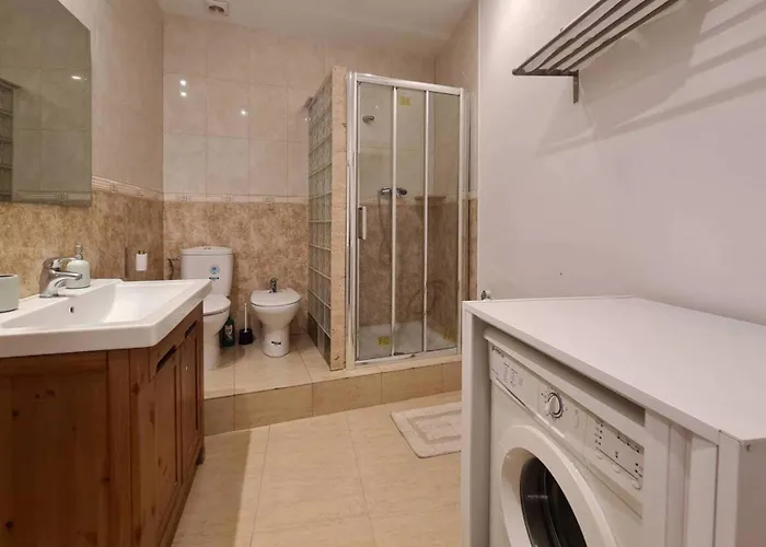 21Ara1085- Fabulous 4Br Apartment In Ciutat Vella